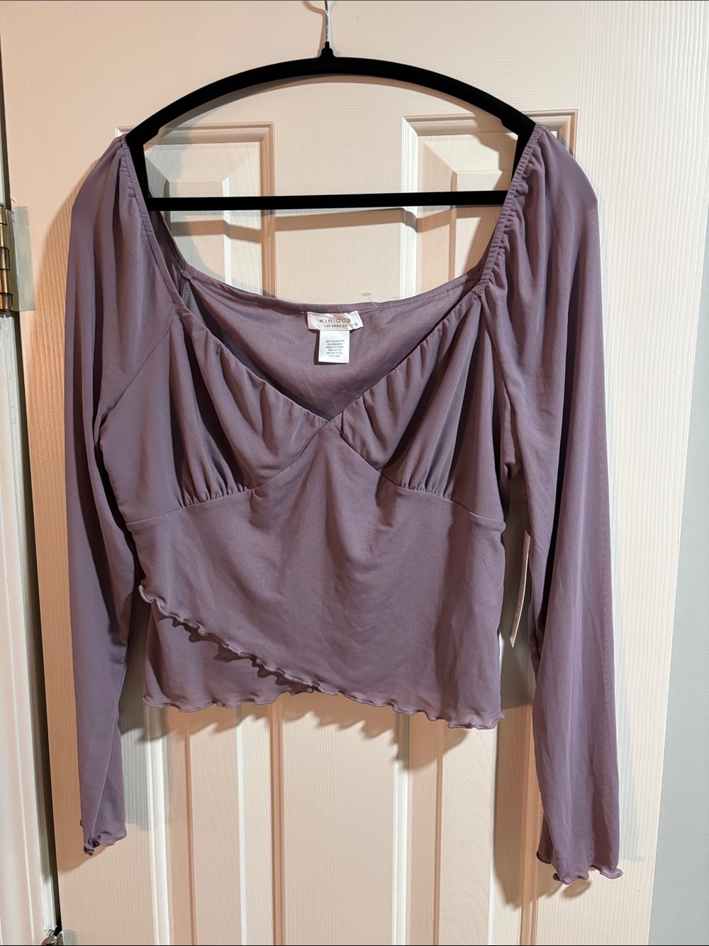 NEW WITH TAGS! Kirious Los Angeles flowing Lavender Long-Sleeve V-Neck Top